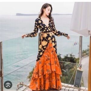 Chic Long Sleeve Floral Dress in Navy and Orange